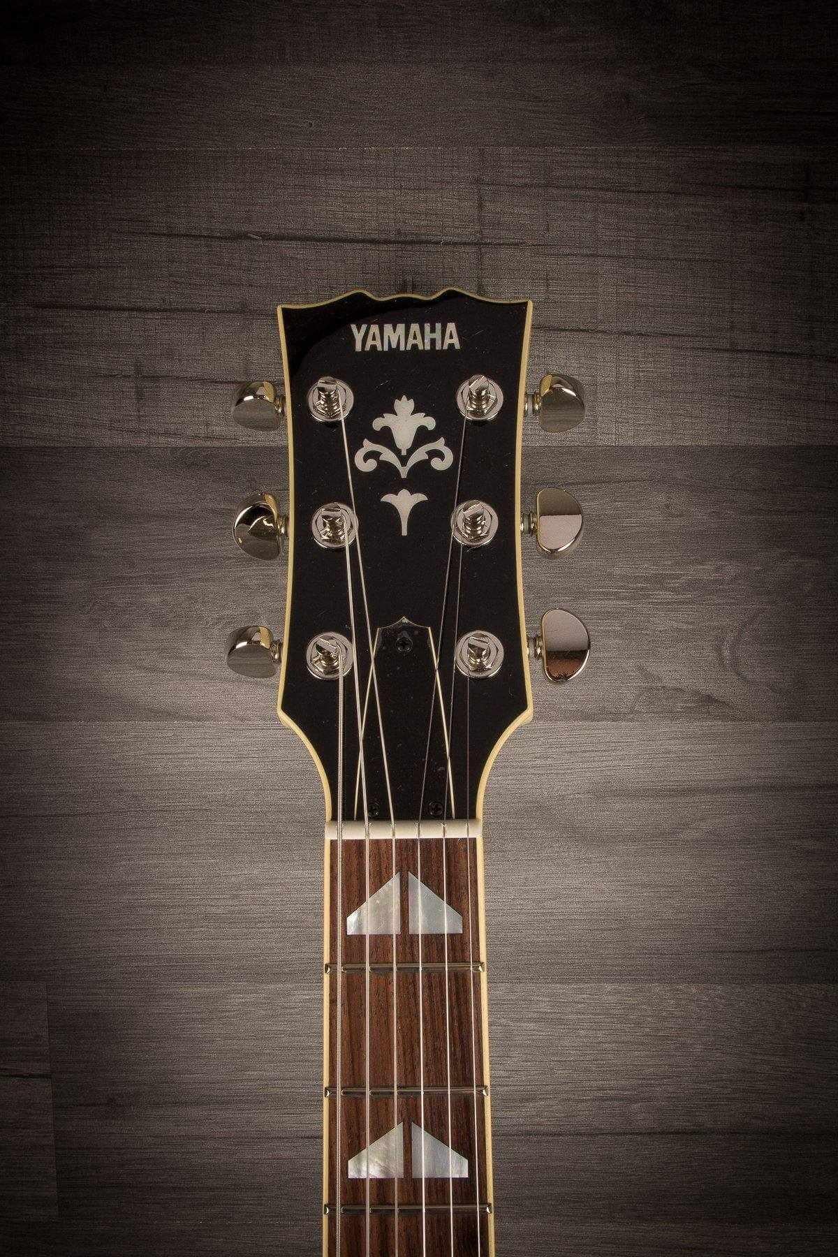 Yamaha SG1820 Vintage White